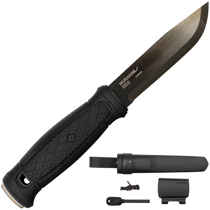 13915 – MoraKniv Garberg Carbone avec kit de survie