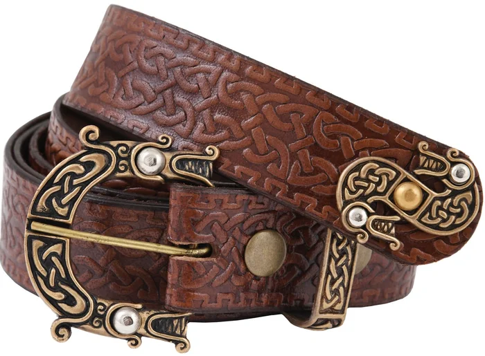 1616550500 – LARP Ceinture cuir avec boucle et gaufrage celtique