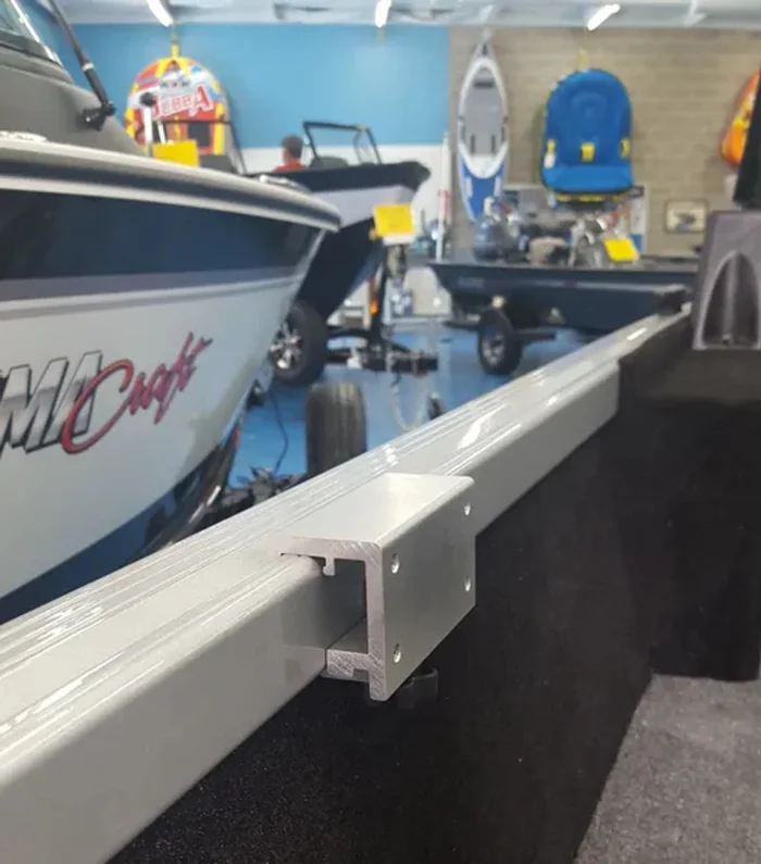 Adaptateur de piste Depth Raider – Alumacraft pré-percé et taraudé pour Scotty & Cannon supports de canne à pêche en plastique – Argent – Image 2