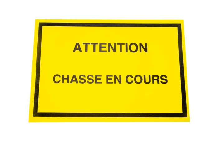 ATTENTION CHASSE EN COURS JAUNE 600 X 400