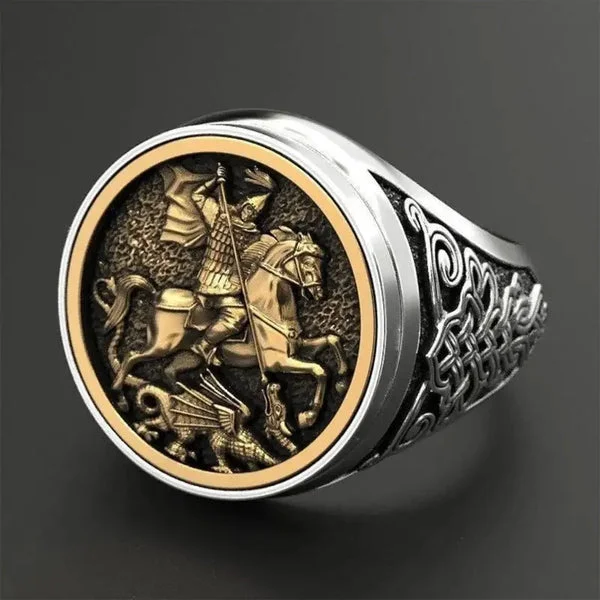 BAGUE MILITAIRE – CHEVALIER IMPITOYABLE (ARGENT)