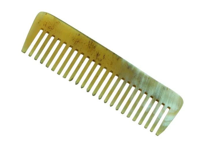 BEL11202 PEIGNE BARBE/MOUSTACHE 9CM CORNE