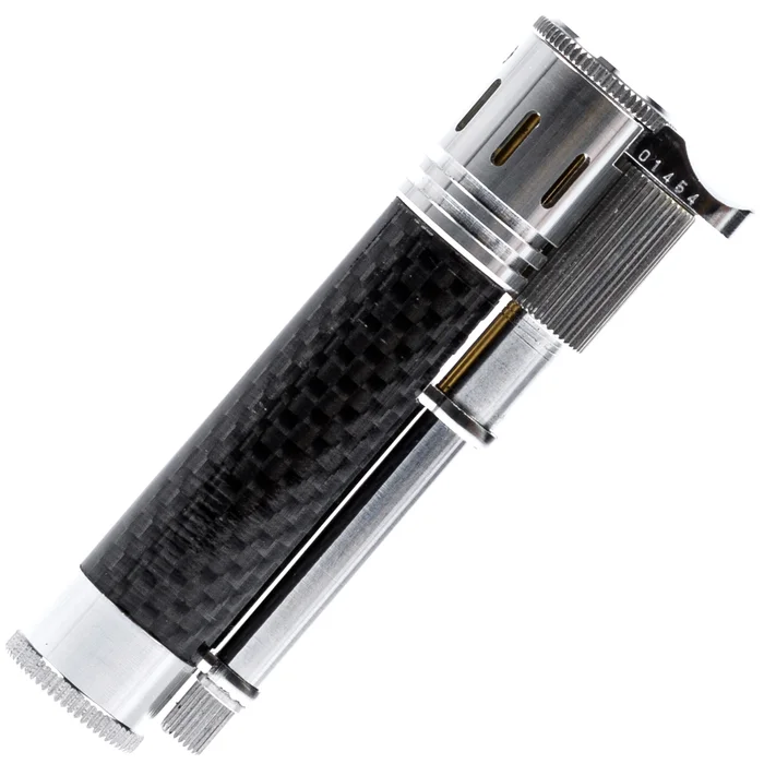 DGFSDRC – Tokyo Pipe Briquet Douglass Field S Duraluminium & Carbone