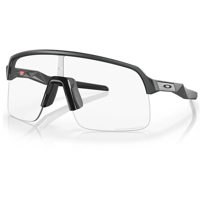 Lunettes de soleil Oakley Sutro Lite Matte Carbon Clear to Black Iridium Photochromic