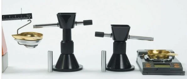 LY7752477 – Lyman E-ZEE Flo™ Universal Powder Trickler