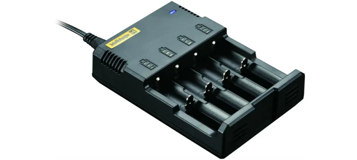 NCI4 – Nitecore Chargeur 4 accus Li-ion / AA / AAA / C