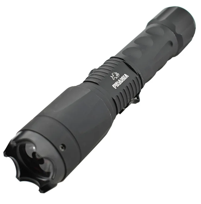 PIFC1 – Piranha Flash-Tac Lampe de poche Shocker