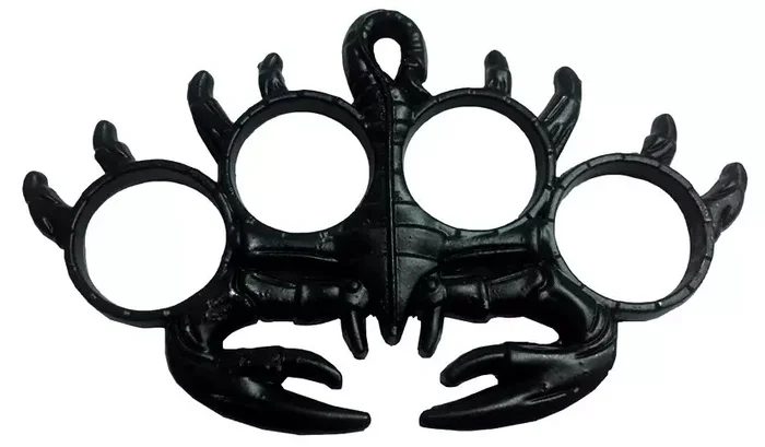 Poing américain acier impact Scorpion noir