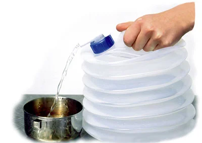 RL389737 – Coghlan&rsquo;s jerrican pliable 8 L « Camp Jug »