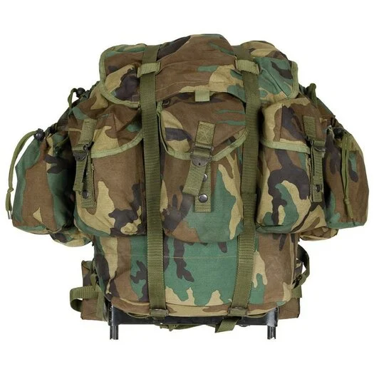 Sac à dos de campagne Alice Pack de l&rsquo;armée turque avec cadre en métal, 55 l, Woodland camo