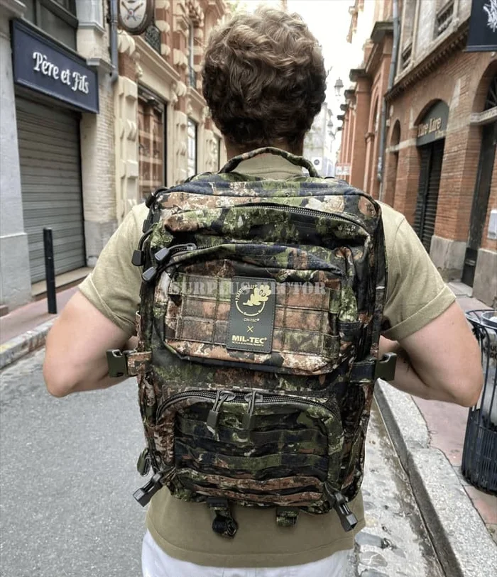 SAC A DOS US ASSAULT PACK CAMO FEUILLE DE CHÊNE