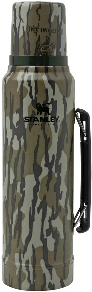 ST08266053 – STANLEY CLASSIC LEGENDARY BOTTLE 1l Green Camo « Bottomland Mossy »